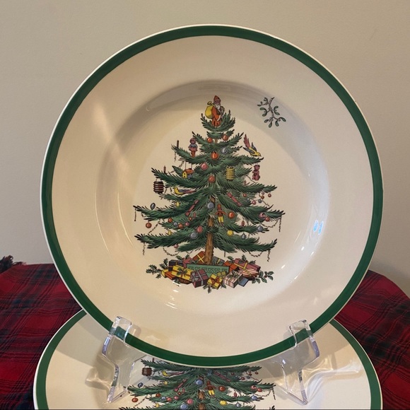 Set of 4 Dinner Plates Christmas Tree Green Trim - Picture 3 of 4